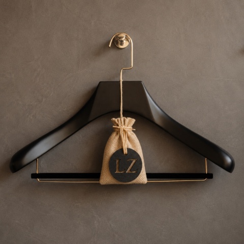 IVO — Scented Walnut Wood — perfumowane drewno orzechowe